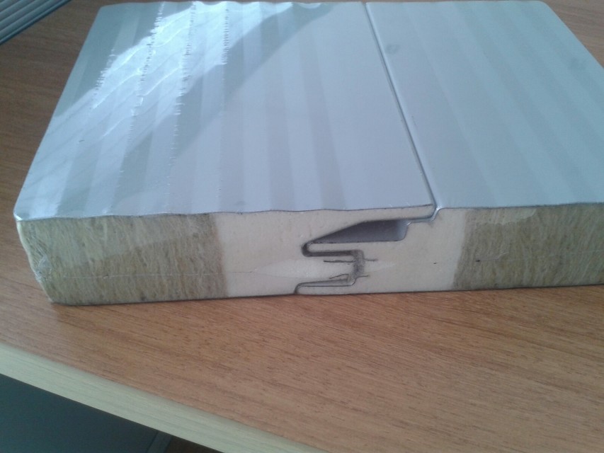 晉城鋼結構工程聚氨酯巖棉板的優勢在哪里？